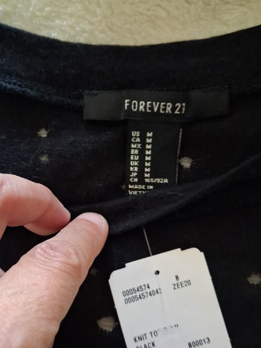 Forever 21 Women’s Black Distressed Short Sleeve Tee Size Medium NWT - Picture 2 of 8